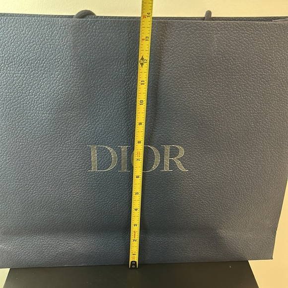 Dior gift bag larger size - Picture 6 of 7